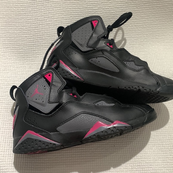 Nike Air Jordan True Flight "Grey Pink" Size 3Y - Picture 2 of 7
